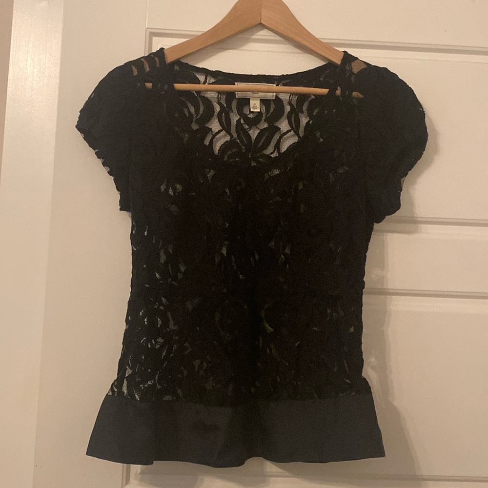 Anthropologie Moulinette Souers size 4 black lace top with satin detail